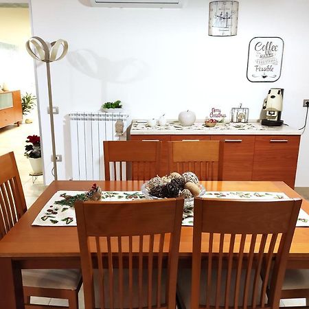 Dadilo - Casa Vacanza & Bed And Breakfast Контурси Екстериор снимка