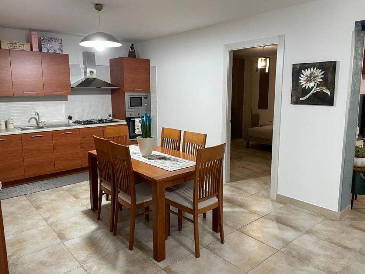 Dadilo - Casa Vacanza & Bed And Breakfast Контурси Екстериор снимка