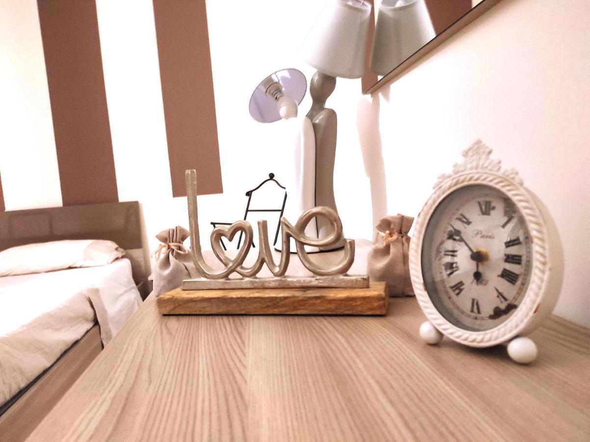 Dadilo - Casa Vacanza & Bed And Breakfast Контурси Екстериор снимка